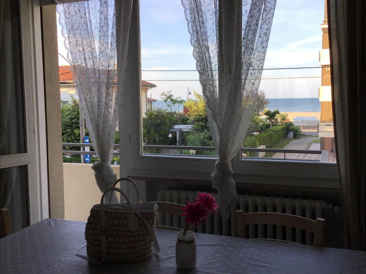 Stella Di Mare Apartment Rimini Exterior photo
